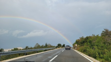 Tęcza nad drogą w Chorwacji